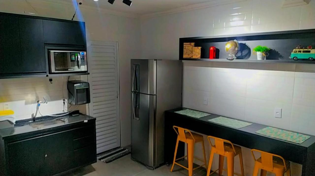 Vitoria Hostel 과룰류스 외부 사진
