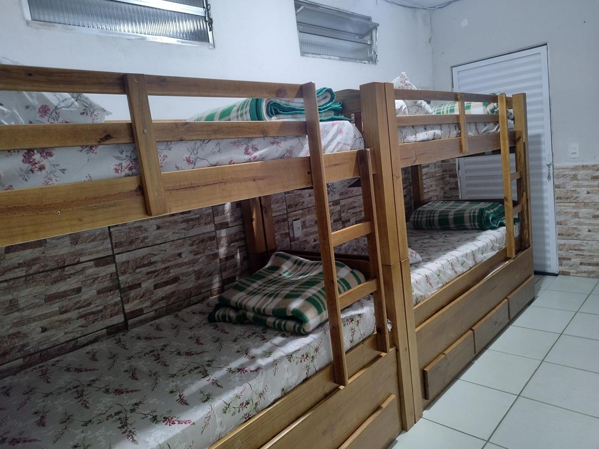 Vitoria Hostel 과룰류스 외부 사진